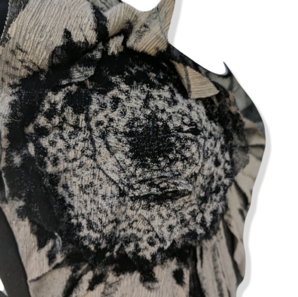 NWT ISABEL DE PEDRO Sunflower 3D Top - Picture 5 of 10